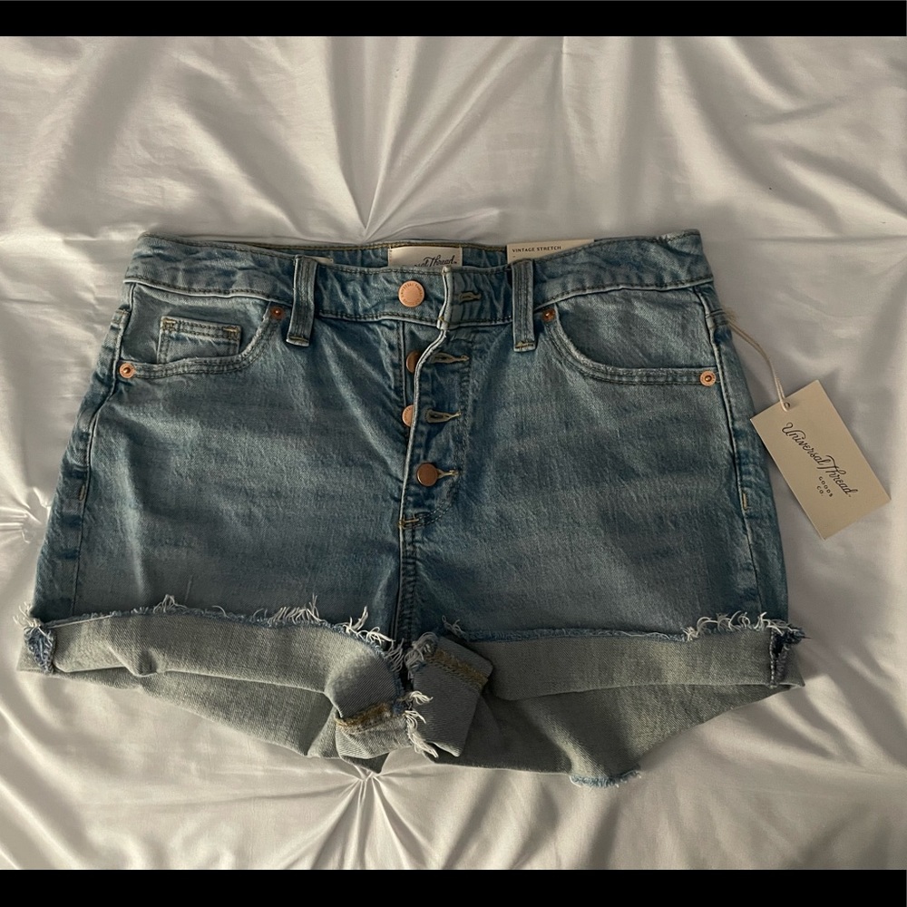 NWT universal thread shorts